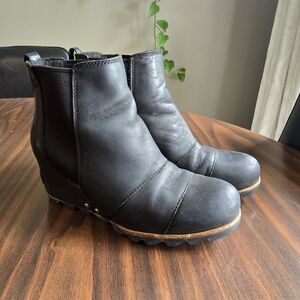Sorel Chelsea Wedge Boots Size 8 Black